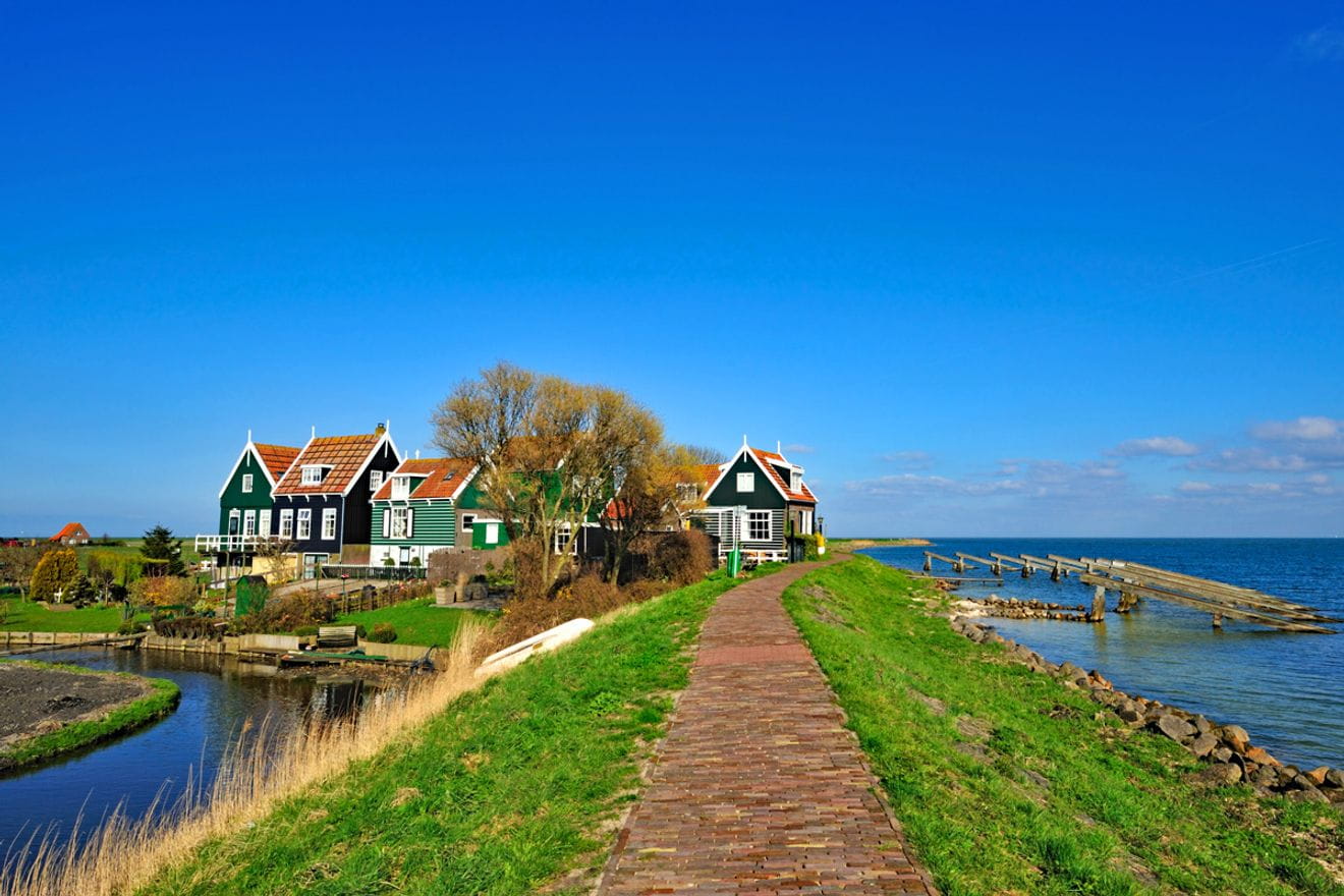 Lijsselmeer là hồ nước lớn nhất khu vực Tây Âu