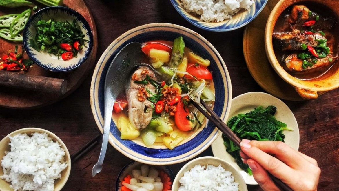 Canh chua – món ngon dân dã quen thuộc cho mỗi gia đình Việt
